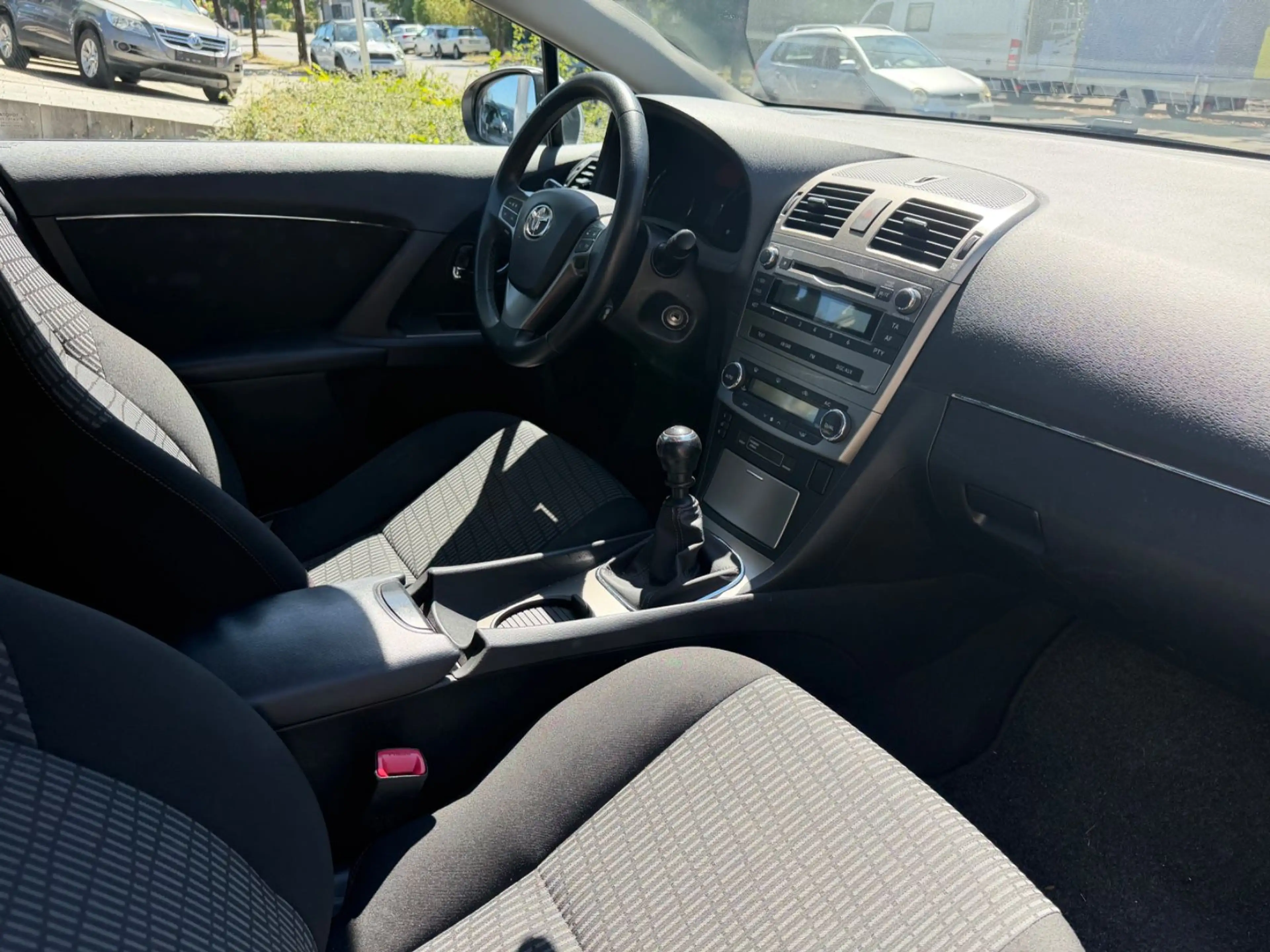 Toyota Avensis Sol — photo 14
