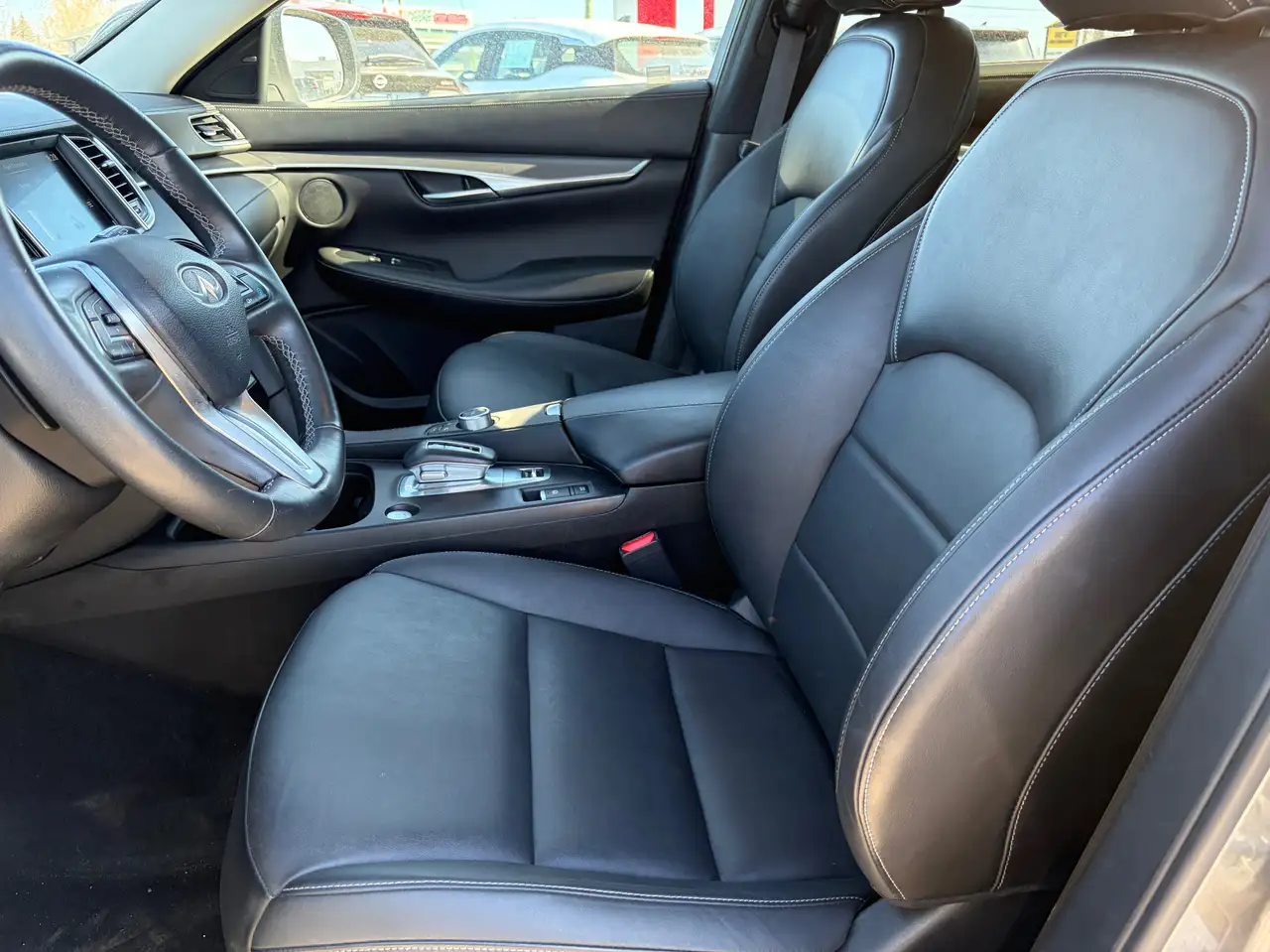 Infiniti QX50 снимка Infiniti QX50