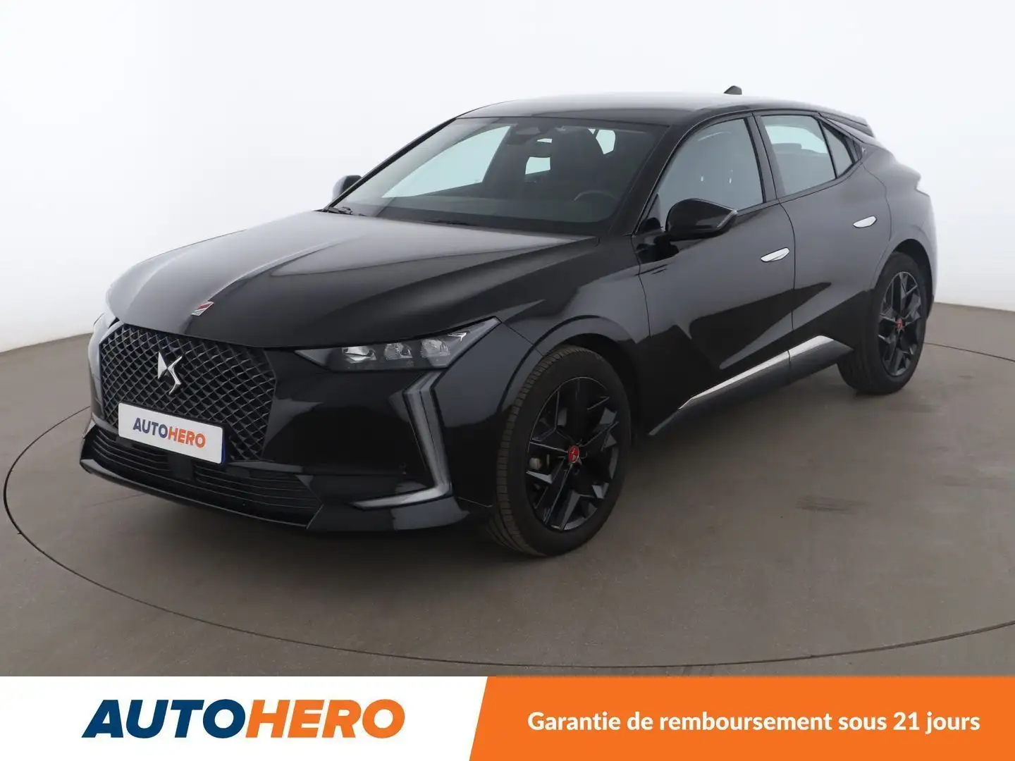DS Automobiles DS 4 1.5 Blue-HDi Performance Line EAT8 Noir - 1