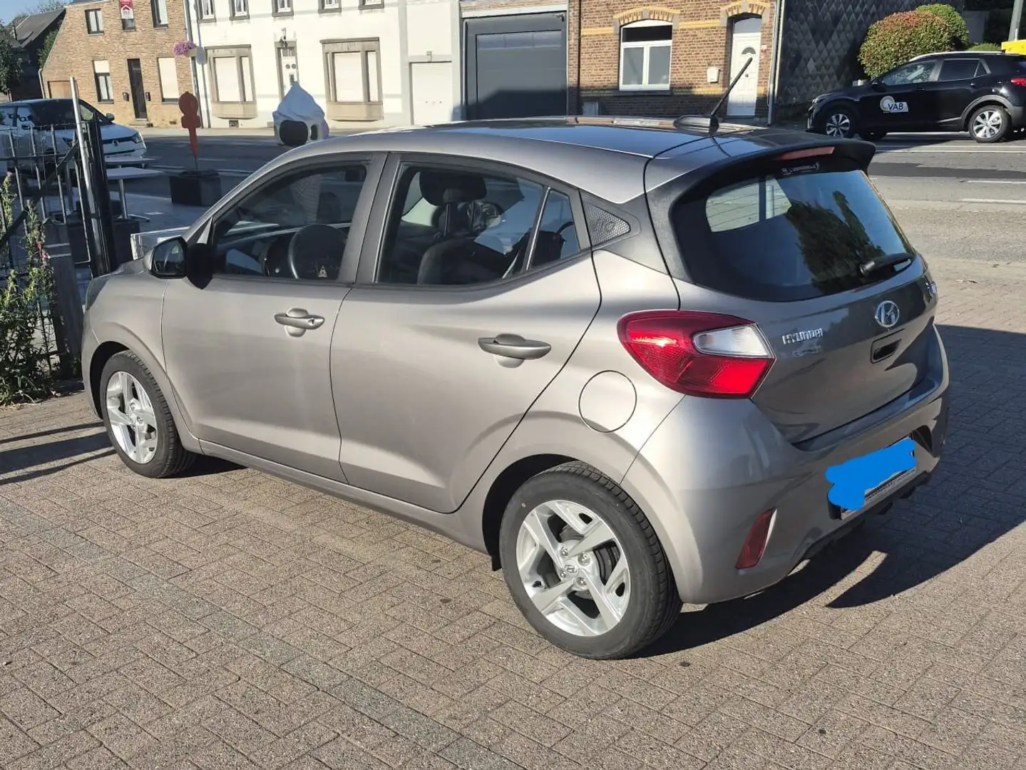 Hyundai i10 i10 1.0i Twist Techno Pack Gris - 2