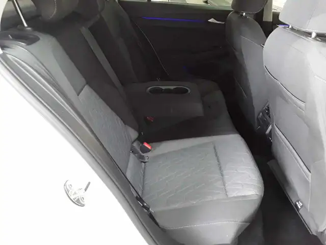 Volkswagen Golf view 14