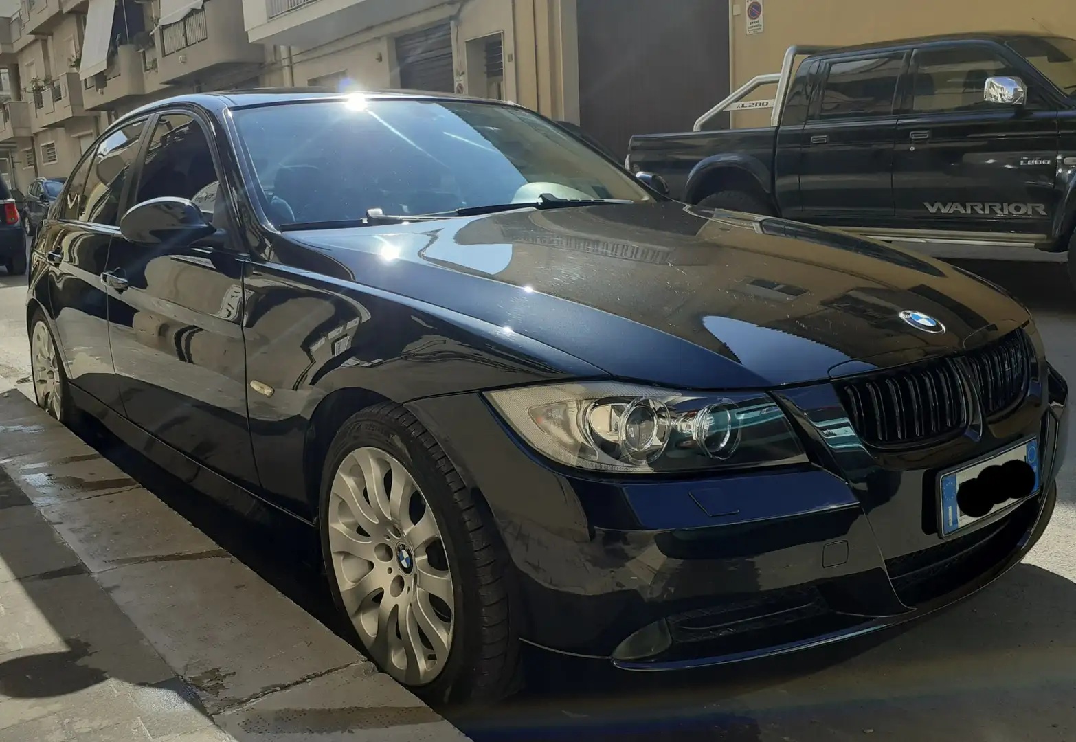BMW 320 320d Futura - 1