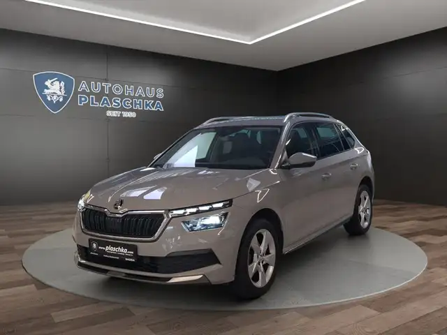 Skoda Kamiq 1.6 TDI Style KAMERA+GJR+NAVI+APP+SHZ+LED Klima