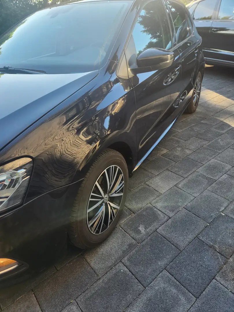 Volkswagen Polo 1.0 Allstar Negro - 2