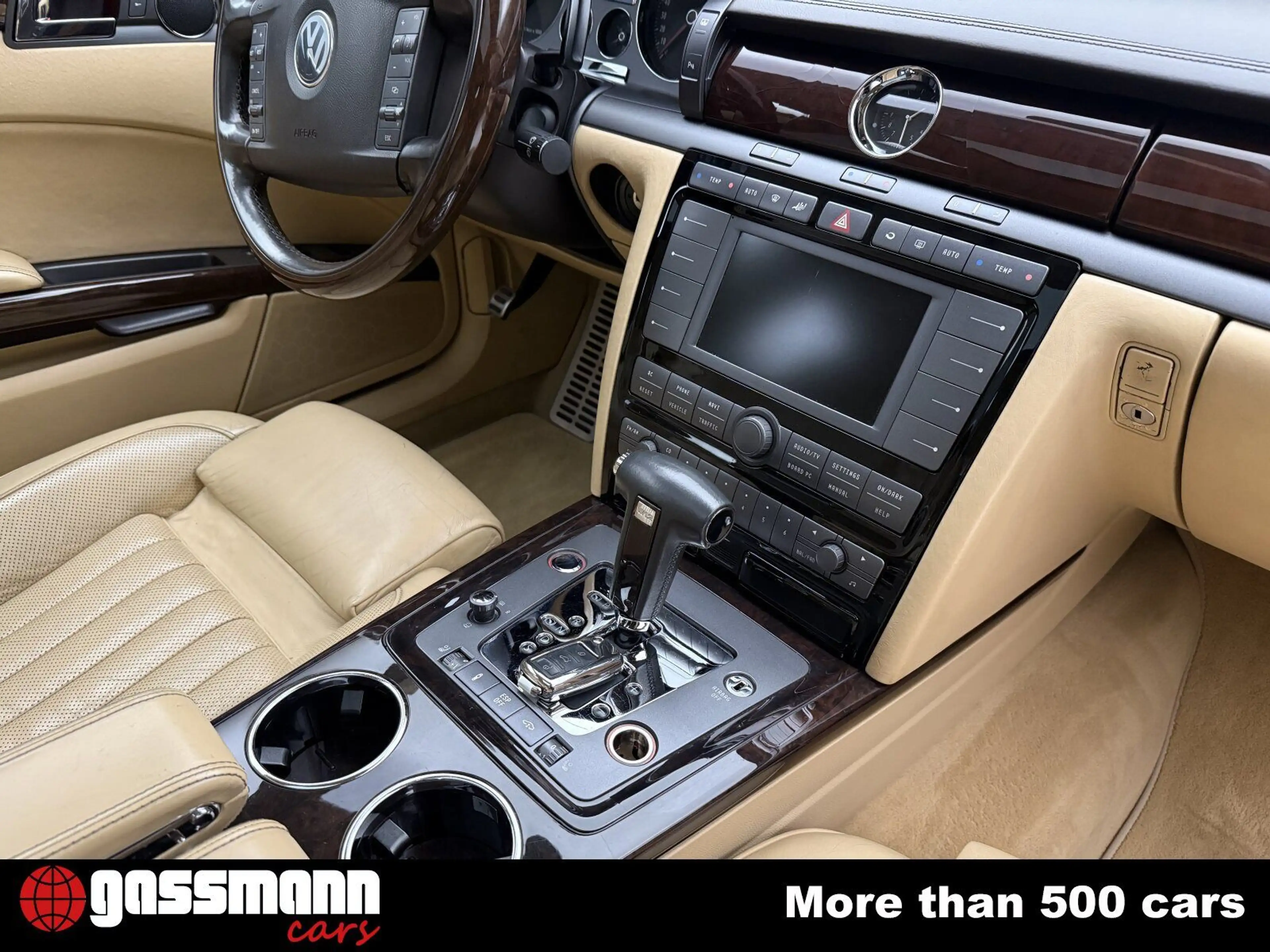 Volkswagen Phaeton 6.0 W12 4-Motion lang — photo 14