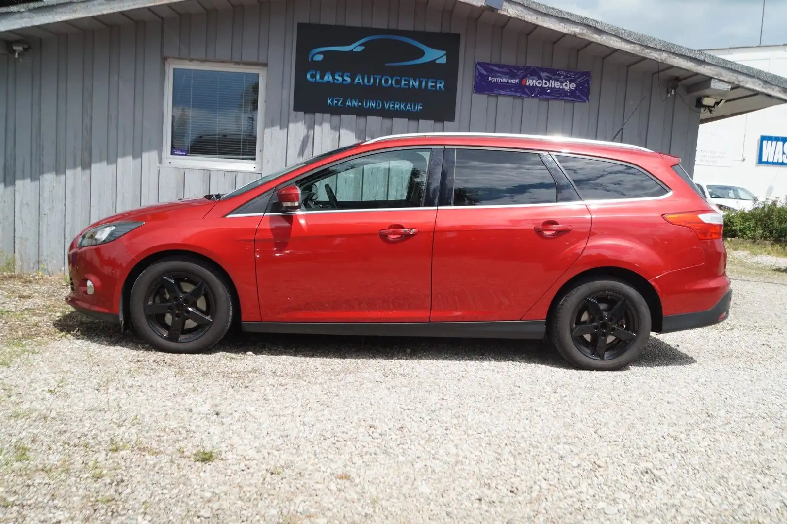 Ford Focus Turnier Titanium|2.Hand|Autom.|Kamera| Rot - 2