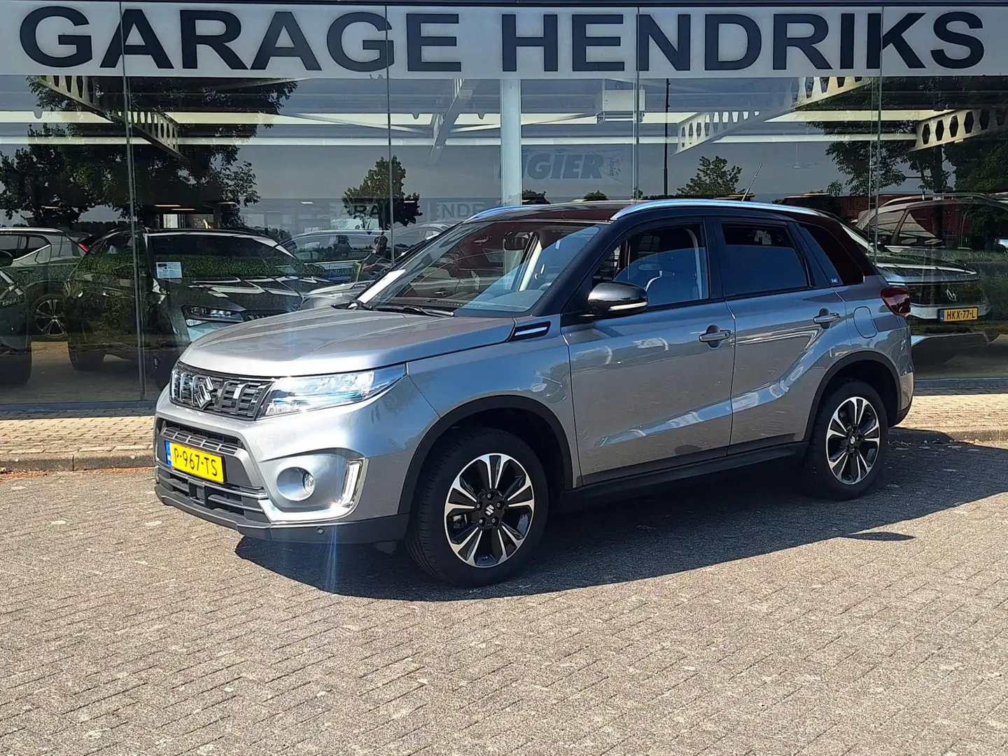 Suzuki Vitara 1.5 Hybrid Style Automaat | Adaptive CC | Climate Grigio - 1