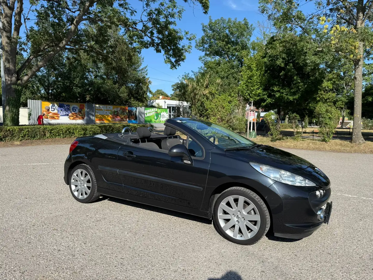Peugeot 207 207 CC Active 1,6 16V Active Schwarz - 2