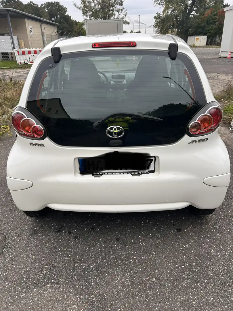 Toyota Aygo Weiß - 2