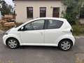 Toyota Aygo Weiß - thumbnail 3