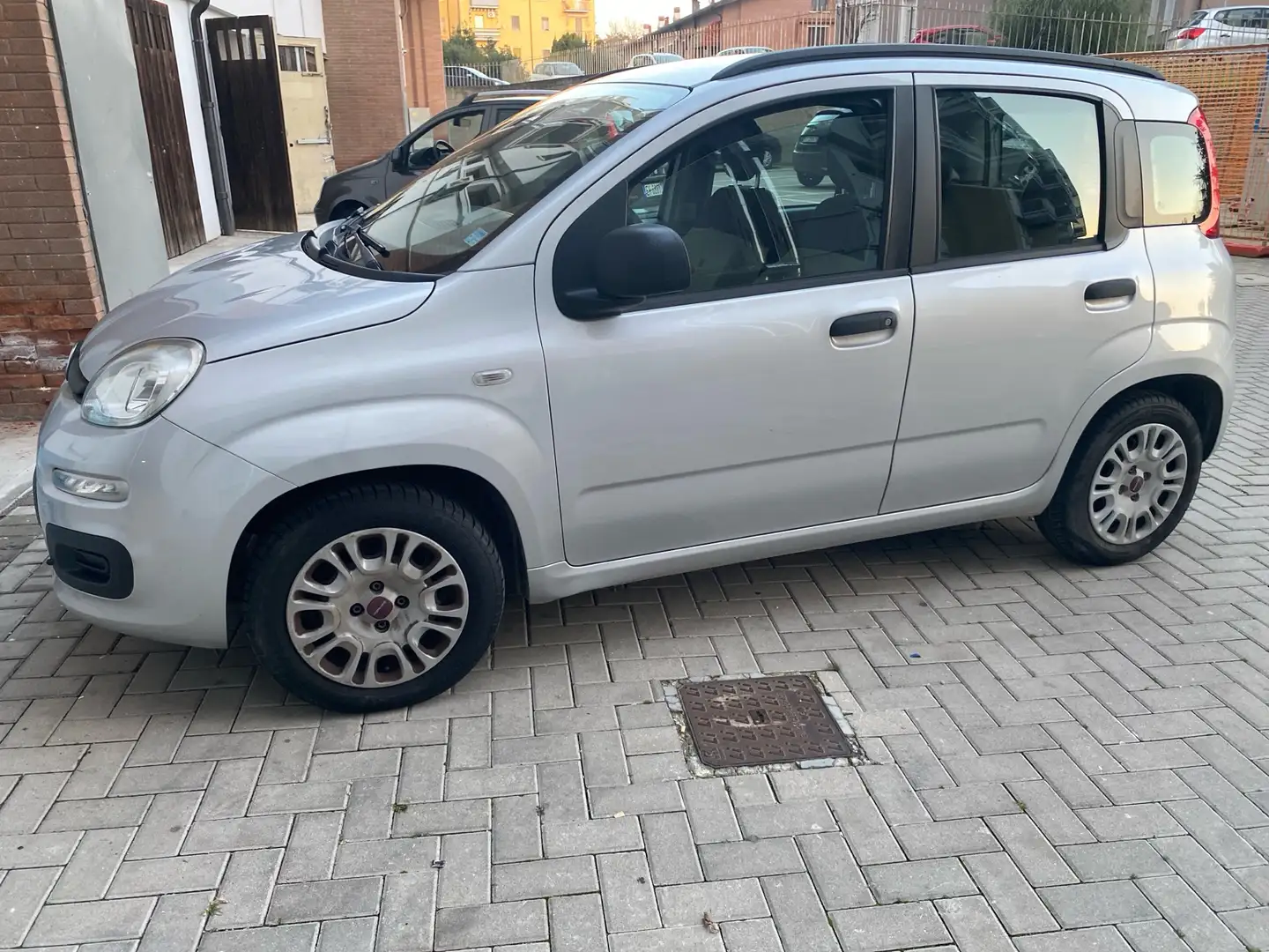 Fiat Panda Panda 1.2 easypower Lounge Gpl 69cv E6 Argento - 1
