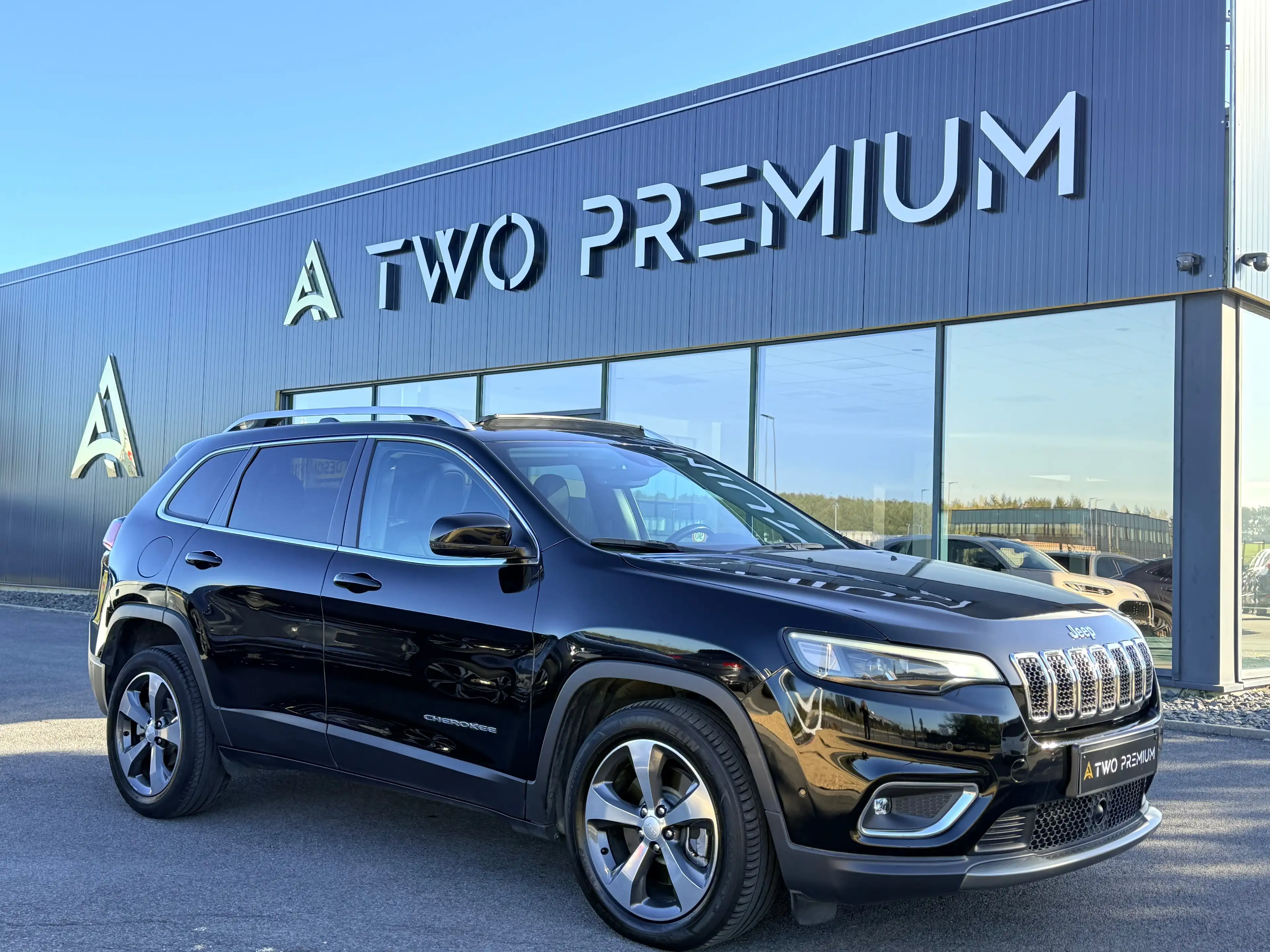 Jeep Cherokee 2.2 MJD 195CV LIMITED AUTOMATIQUE1 PROPRITAIRE CARNET D'ENTRETIEN GARANTIE 12 MOIS