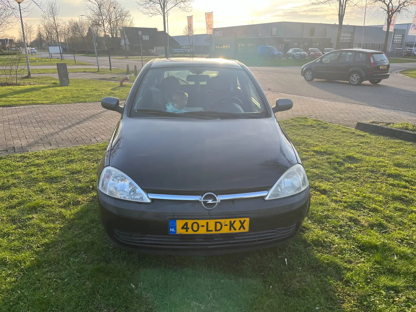 Opel Corsa 1.2-16V Njoy Zwart - 2