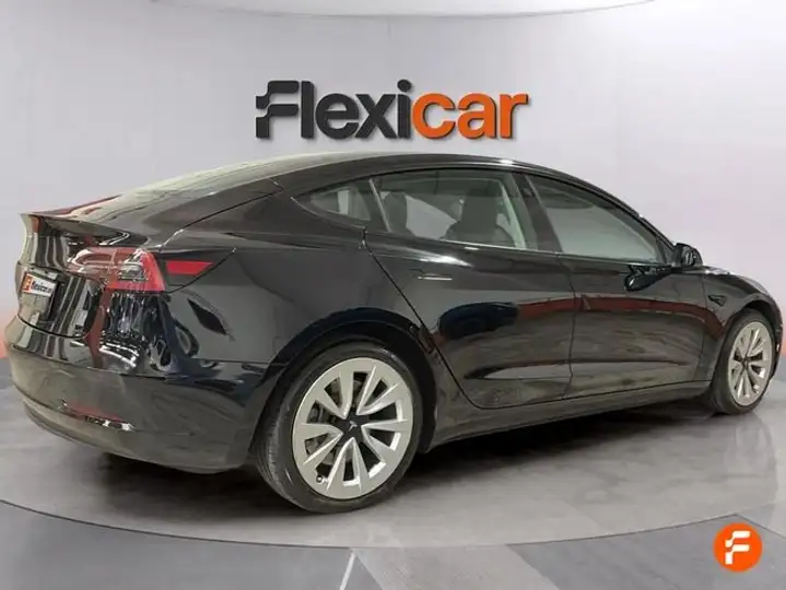 Tesla Model 3 2024, foto 8
