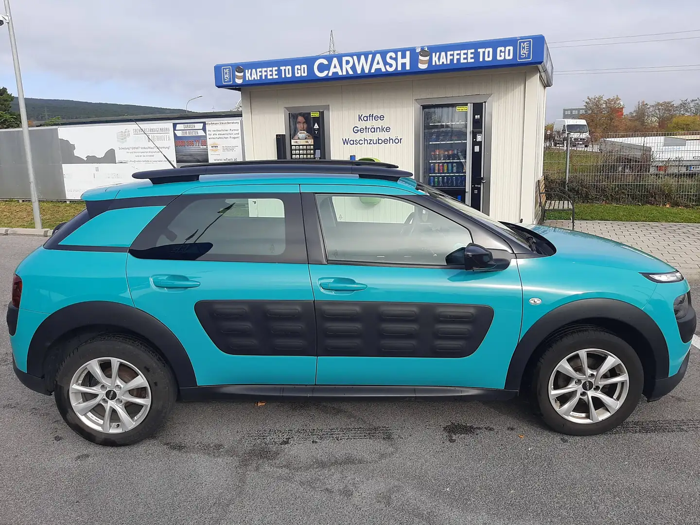 Citroen C4 Cactus 1,2 VTI82 Live Blau - 2