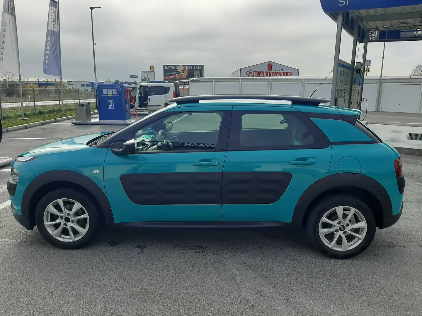 Citroen C4 Cactus 1,2 VTI82 Live Blau - 1