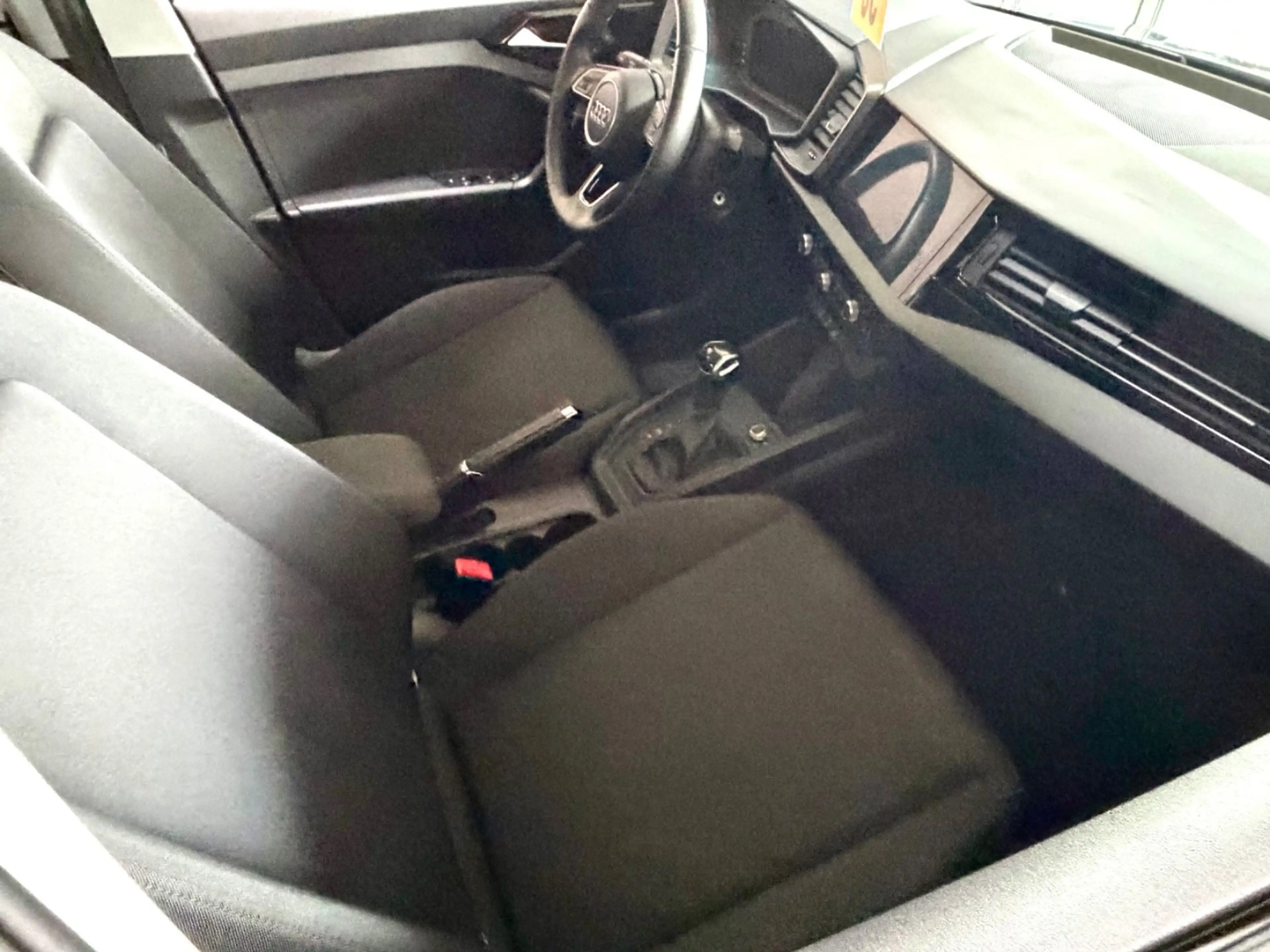 Audi A1 Sportback 30 TFSI /Automatik/Klima/1.Hand — photo 8