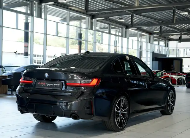 BMW 3 Series view 8