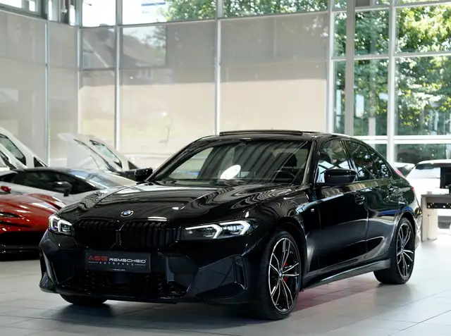 BMW 3 Series view 4