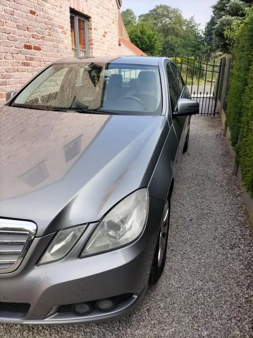 Mercedes-Benz E 200 E 200 CDI BE Gris - 1