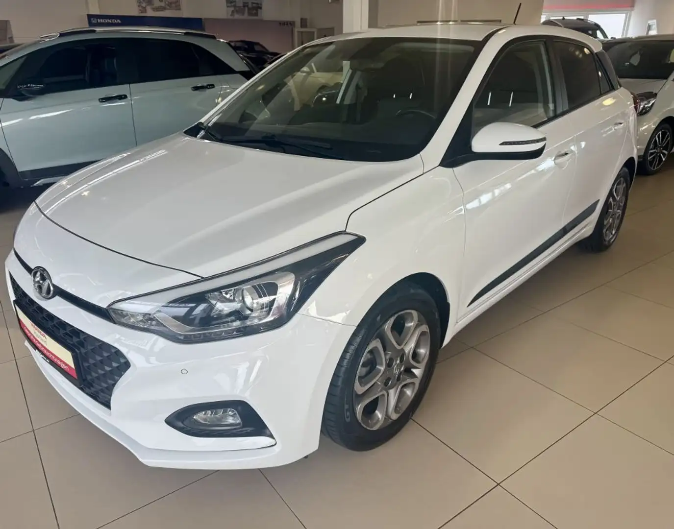 Hyundai i20 blue 1.2 Style Blanc - 2
