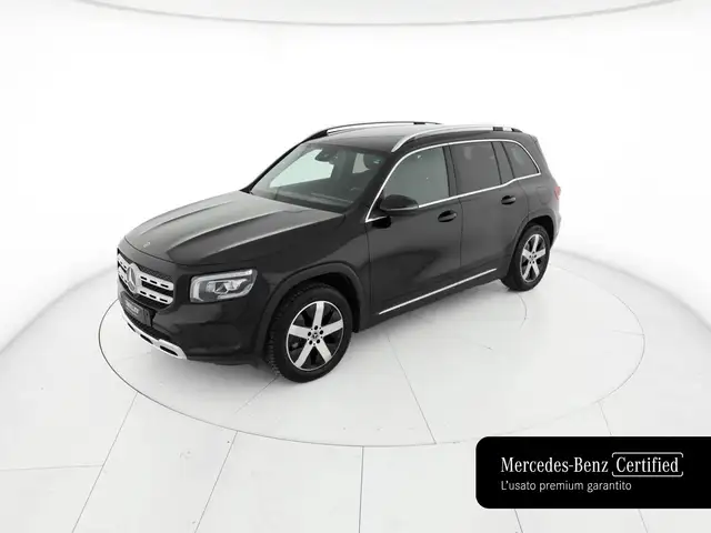 Mercedes-Benz GLB view 2