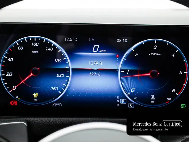 Mercedes-Benz GLB view 15