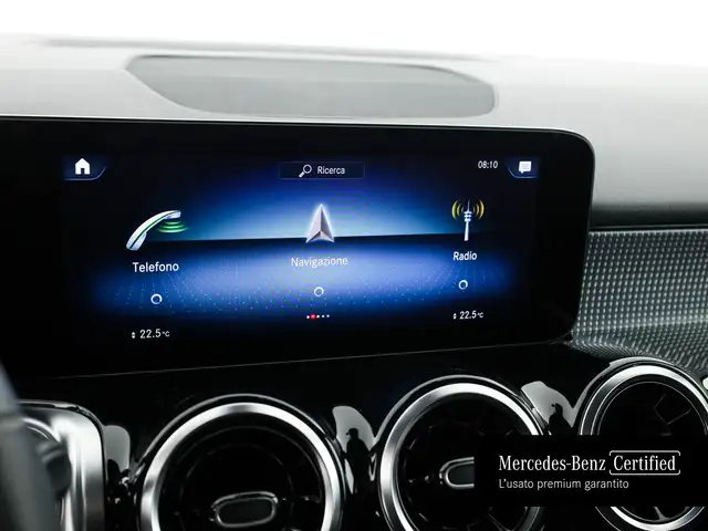 Mercedes-Benz GLB view 16
