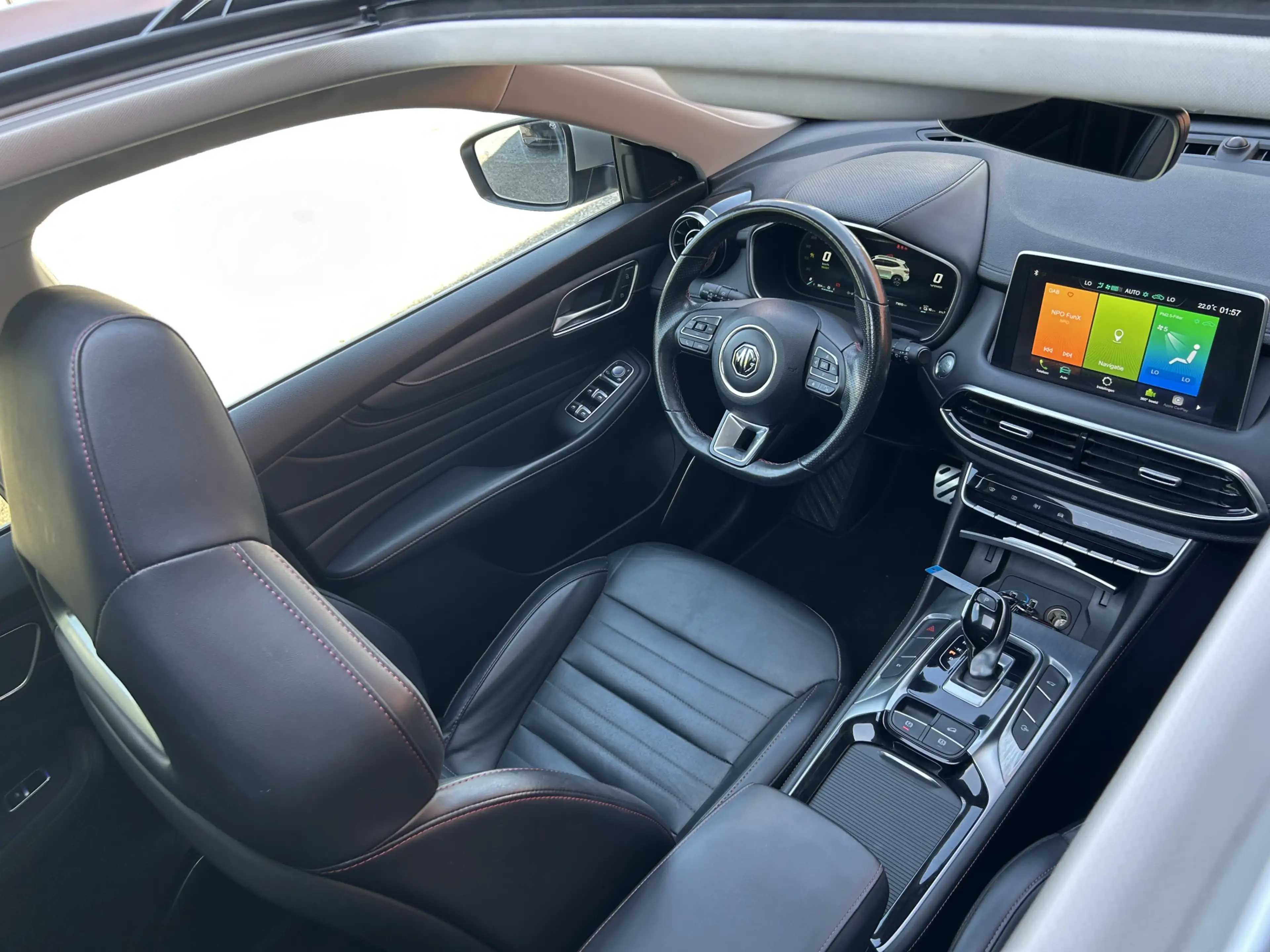 MG EHS 1.5 TGDI Luxury // SCHUIF-KANTELDAK // 360 CAMERA — photo 9