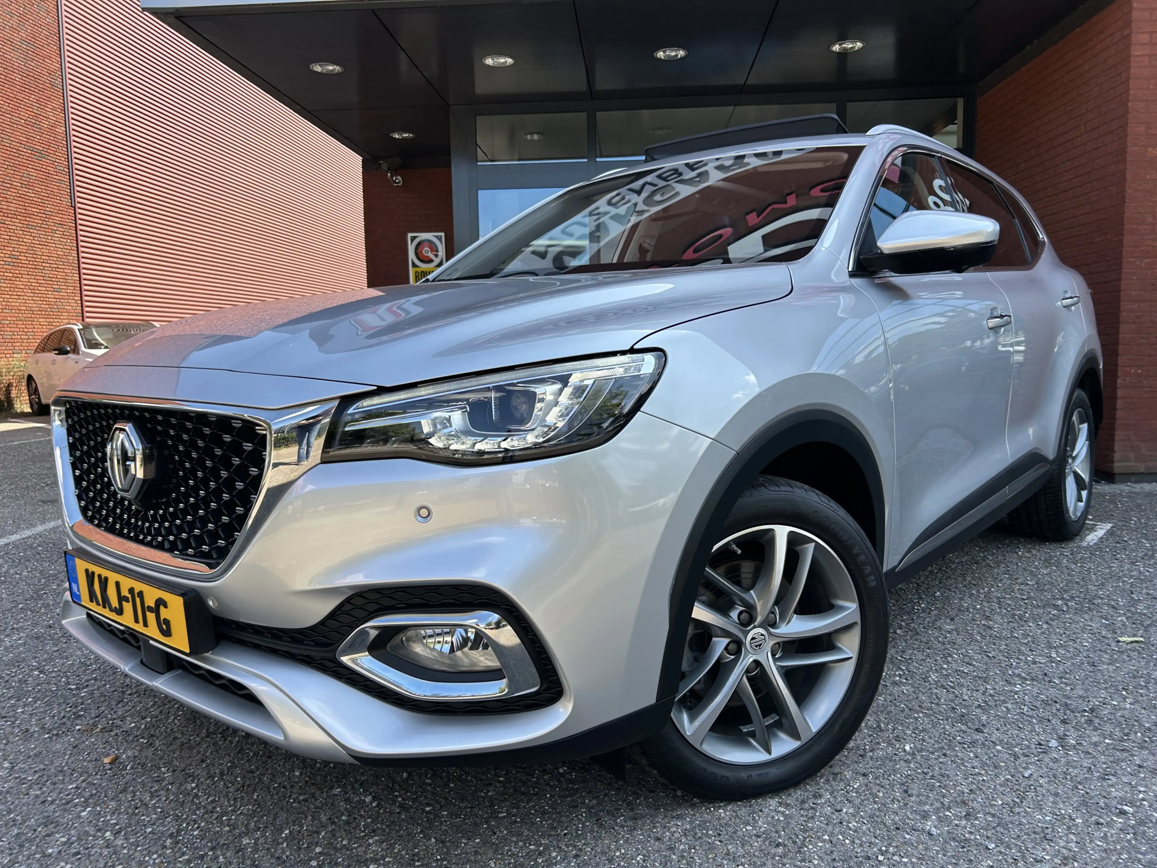 MG EHS 1.5 TGDI Luxury // SCHUIF-KANTELDAK // 360 CAMERA — photo 2