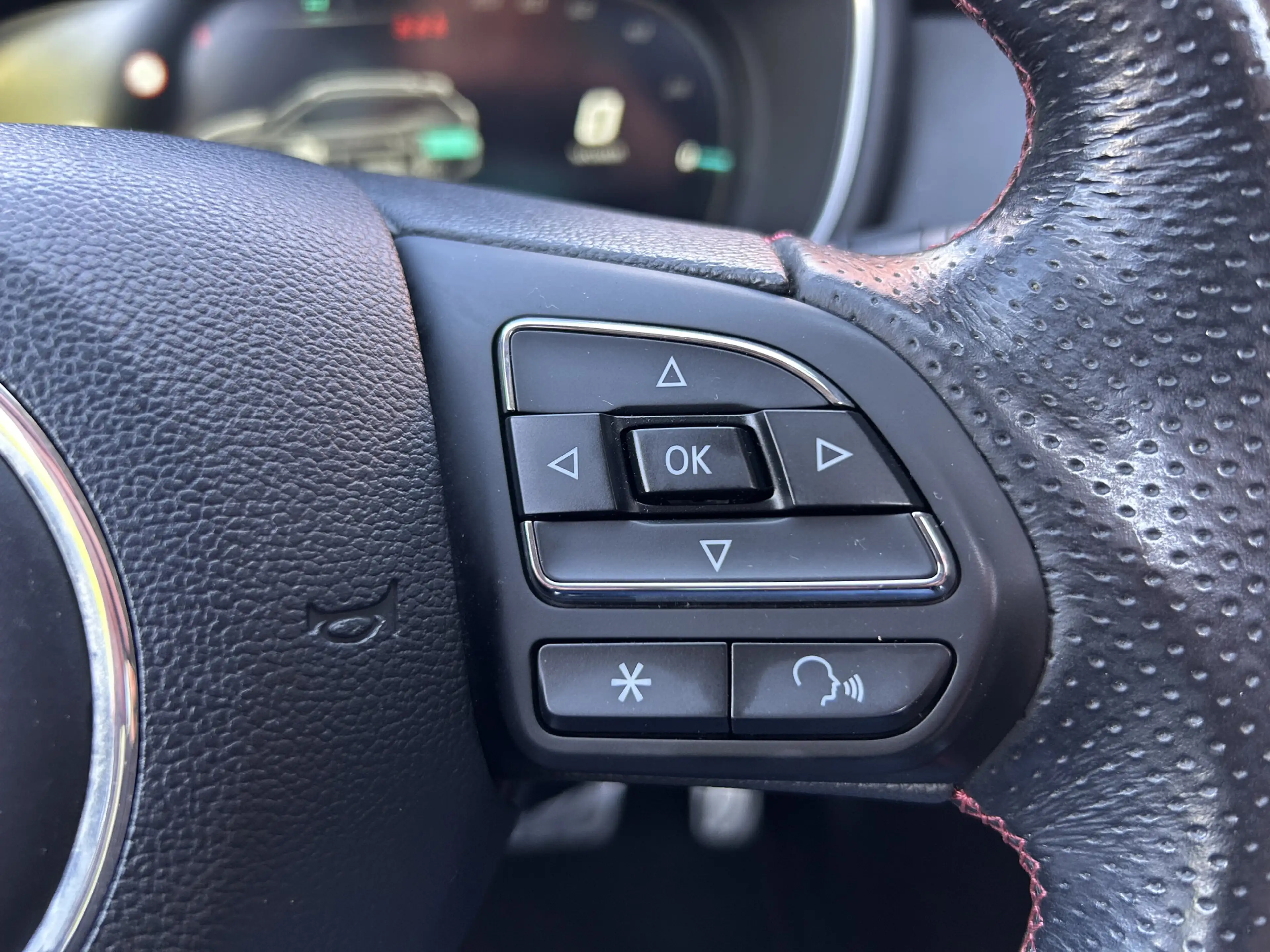 MG EHS 1.5 TGDI Luxury // SCHUIF-KANTELDAK // 360 CAMERA — photo 11