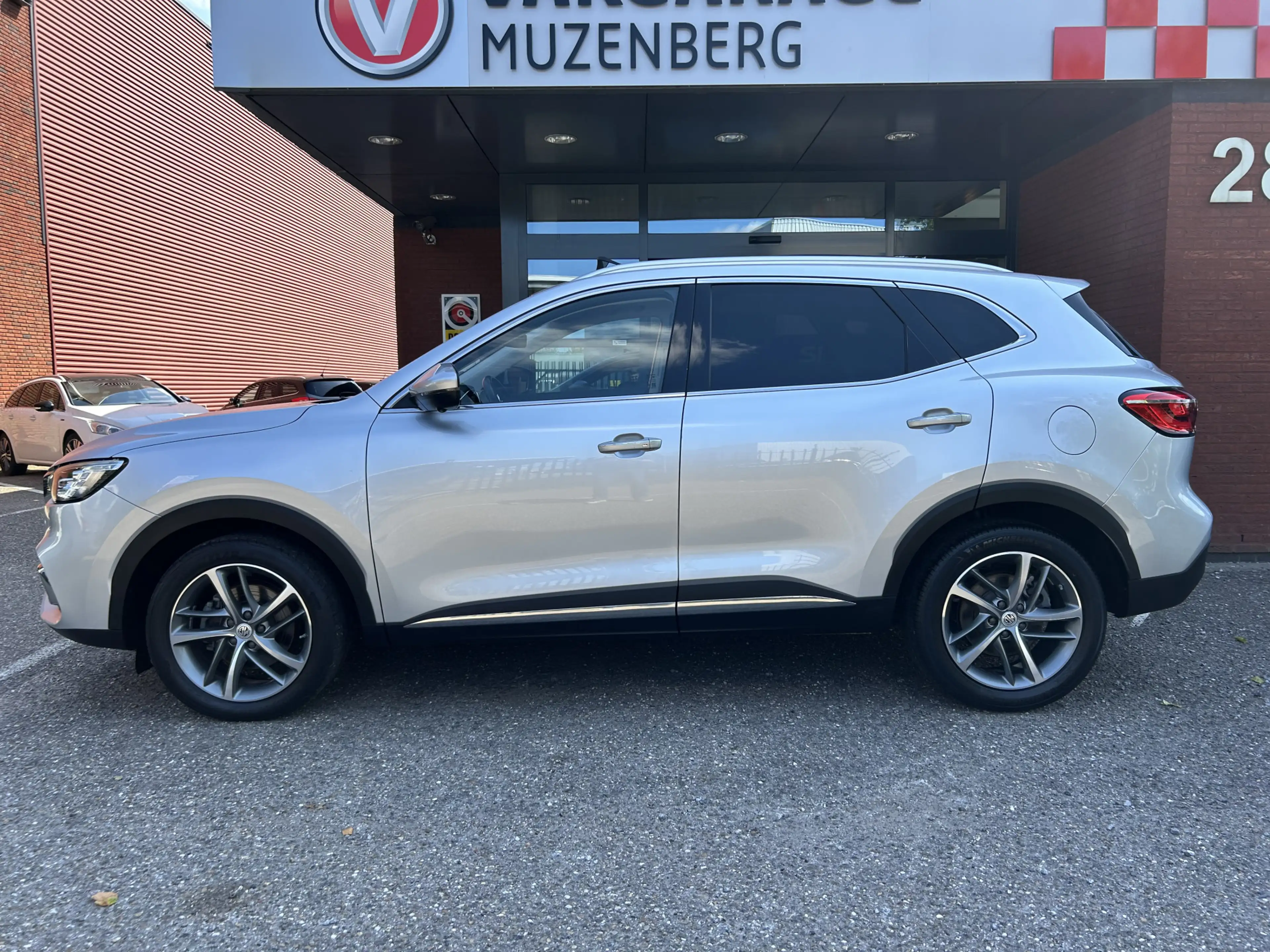 MG EHS 1.5 TGDI Luxury // SCHUIF-KANTELDAK // 360 CAMERA — photo 4