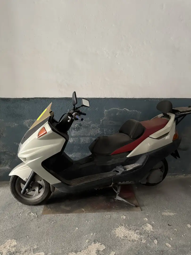 Yamaha Majesty 250 4 UC - 1