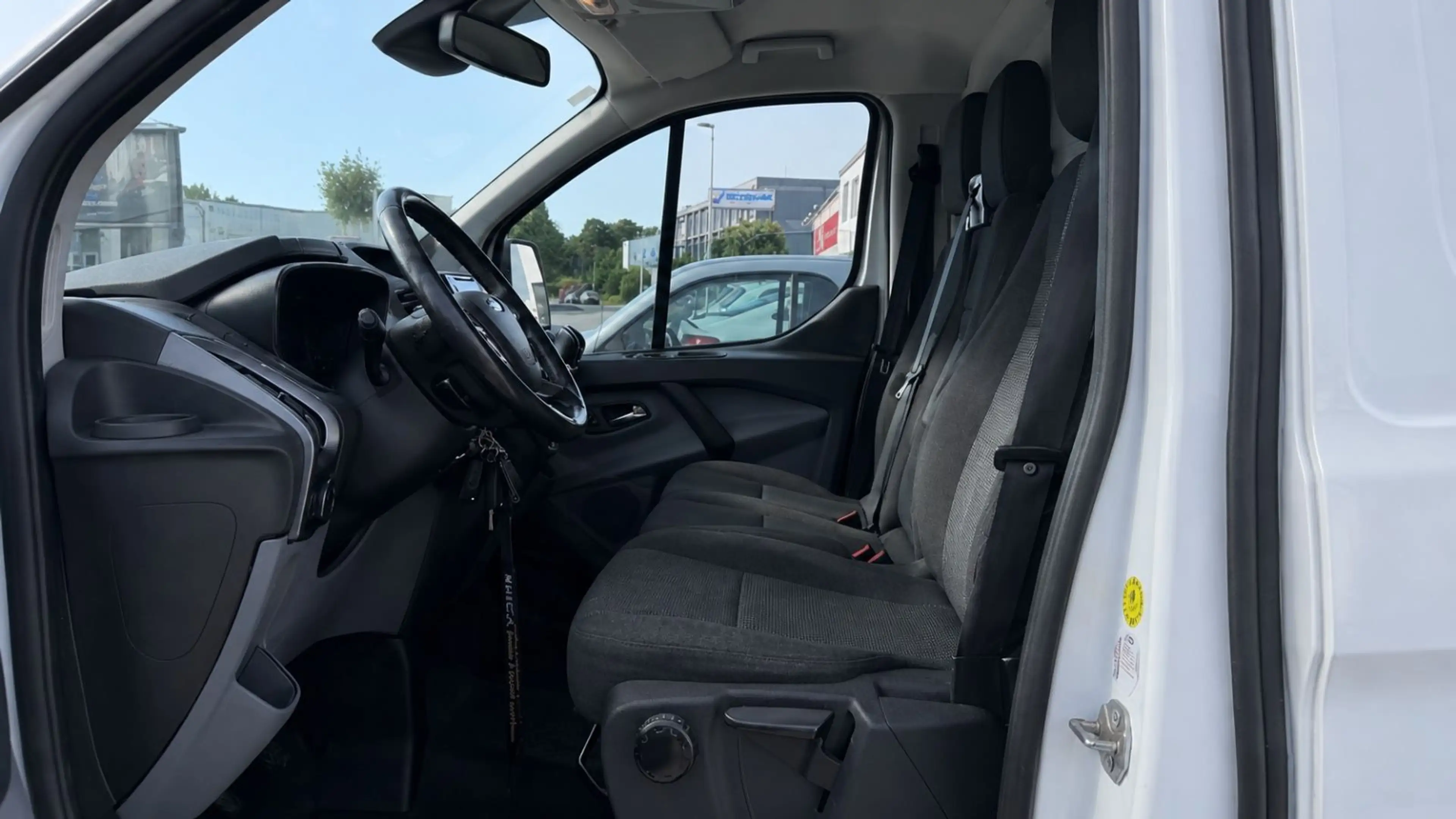 Ford Transit Custom Kasten 310 L2 Trend — photo 9