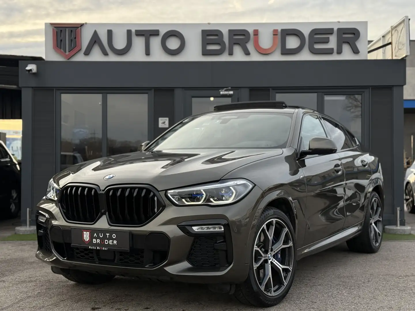 BMW X6 xDrive 40 i M Sport Grau - 2
