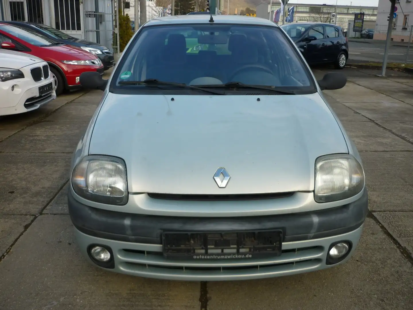 Renault Clio 1.4 RT Klima! Silber - 2
