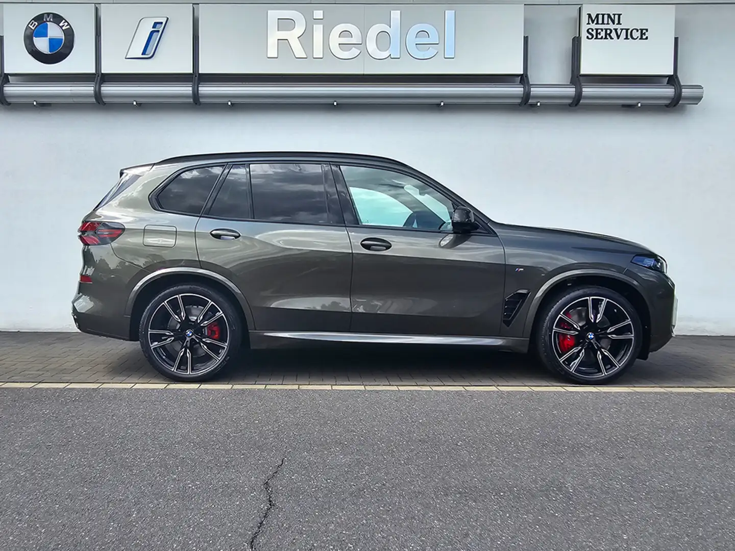 BMW X5 xDrive50e M Sportpaket Innovationsp. AHK Grau - 2