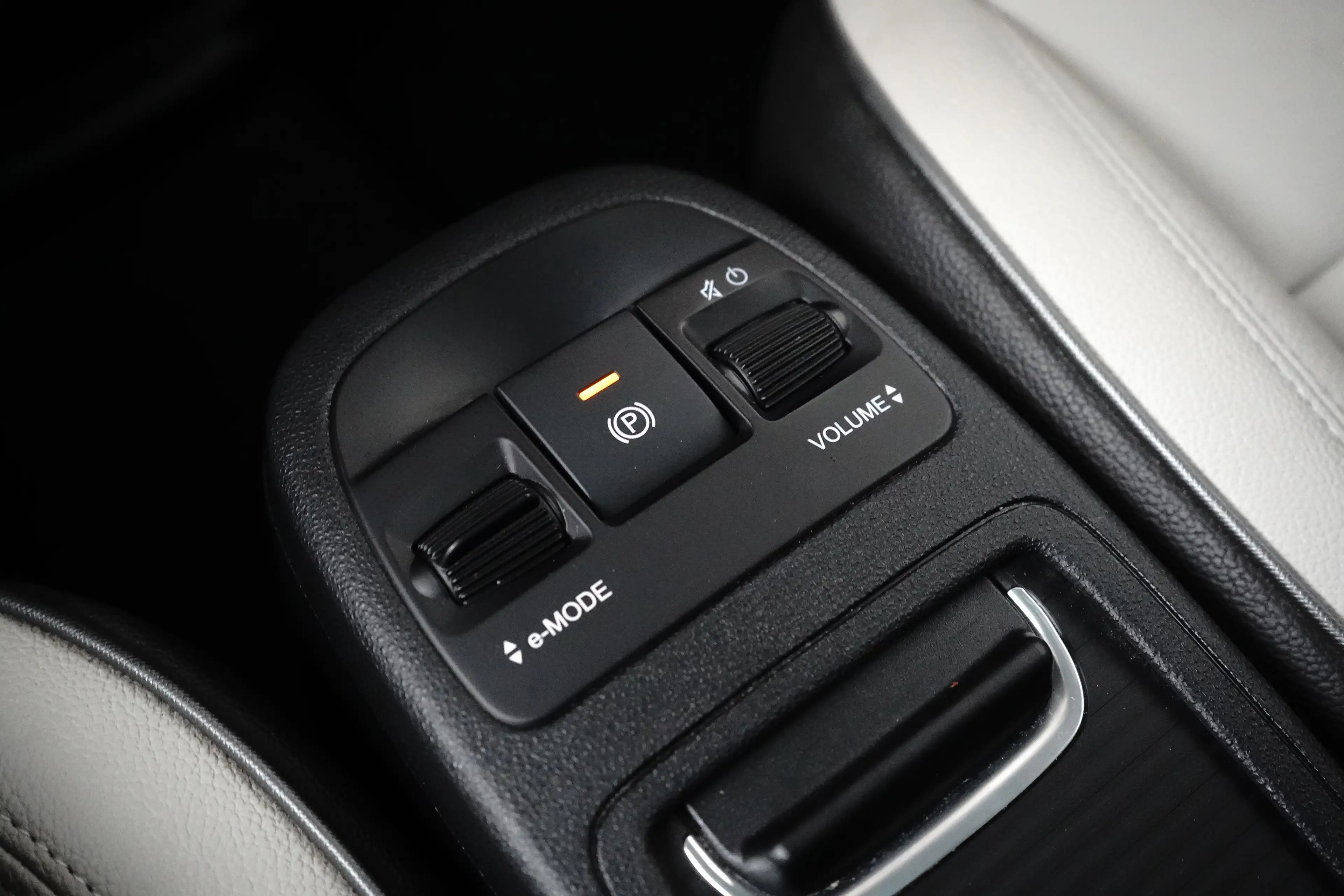 Fiat 500 La Prima By Bocelli 42 kWh SOH 95% | Carplay | Pan — photo 24