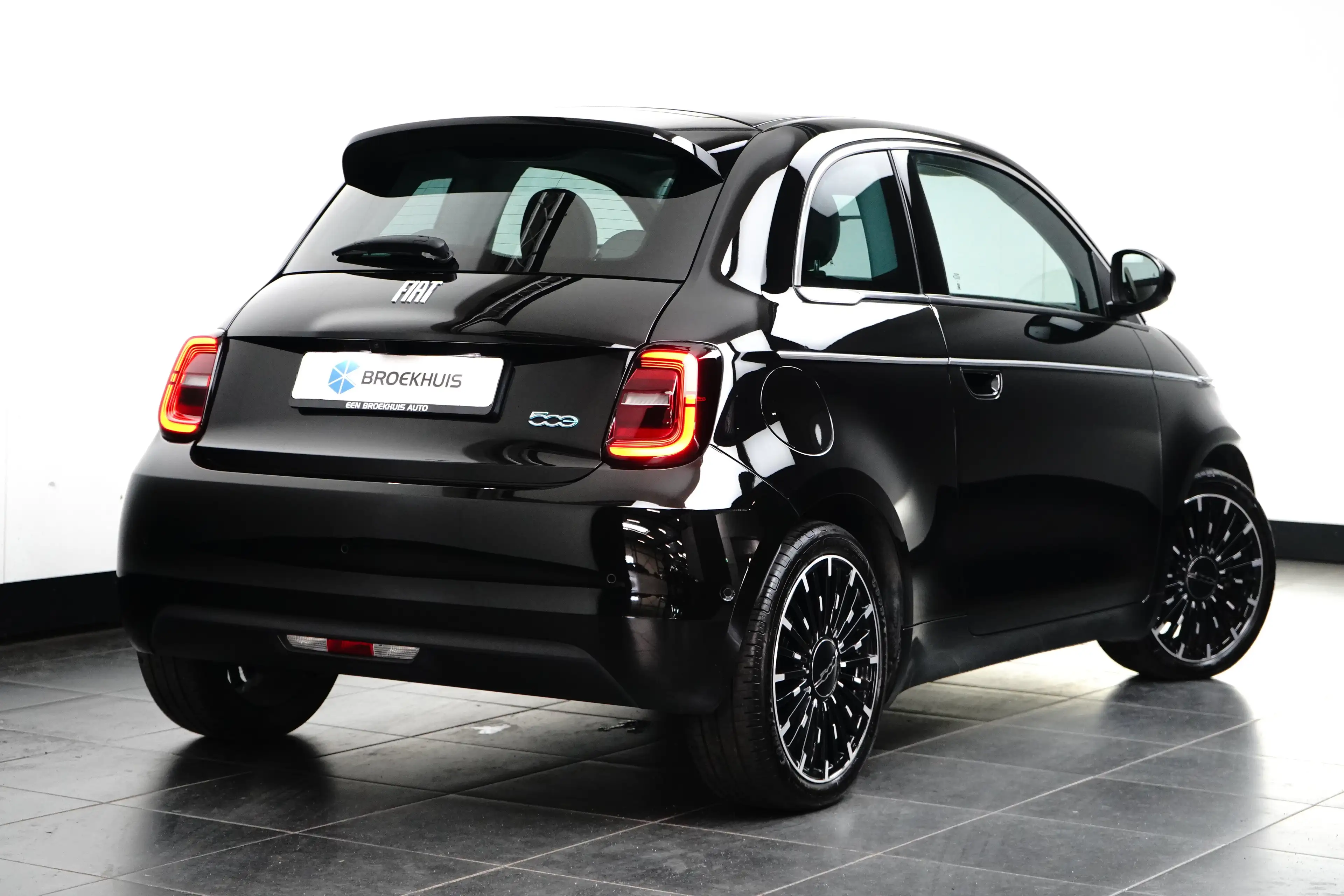Fiat 500 La Prima By Bocelli 42 kWh SOH 95% | Carplay | Pan — photo 4