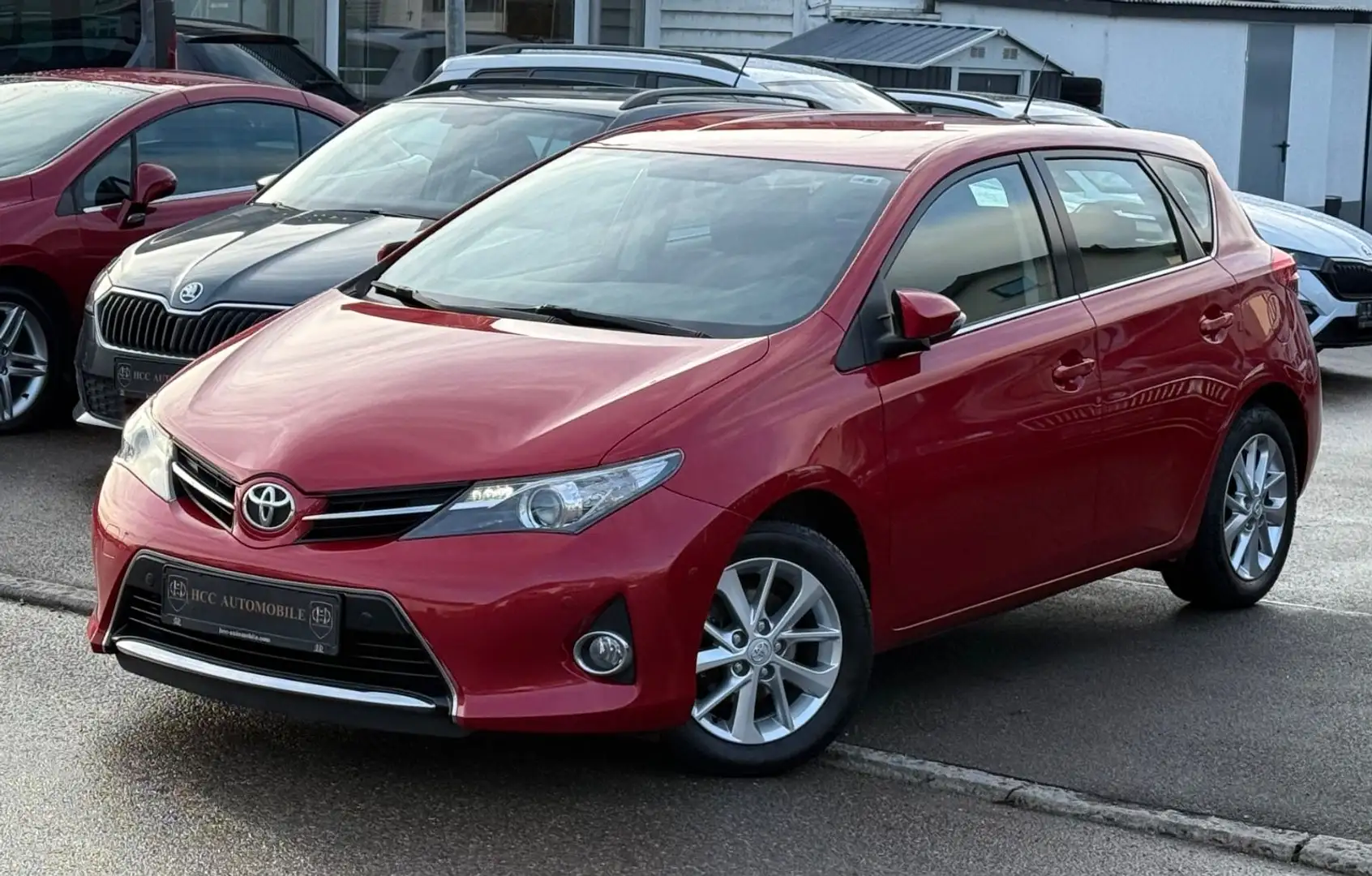 Toyota Auris Life+NAVI-SHZ-KAMERA-6.GANG-MULTI Rot - 2