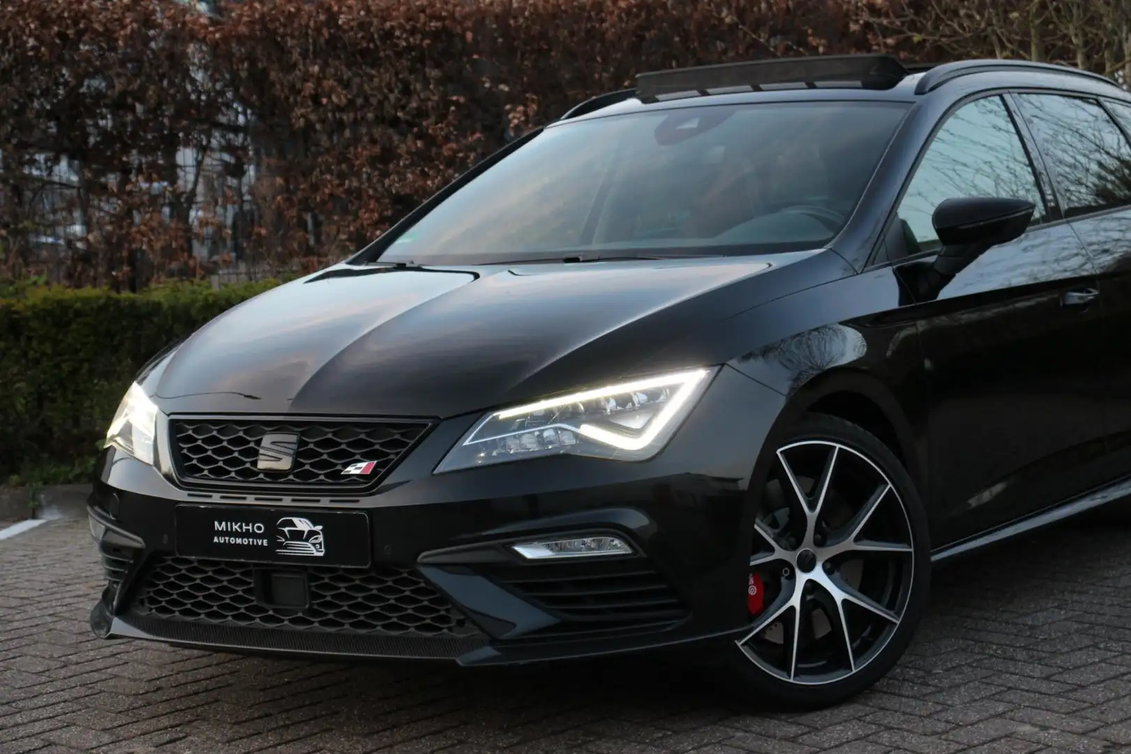 SEAT Leon ST 2.0 TSI CUPRA | Carbon Edition | Panoramadak | Nero - 2