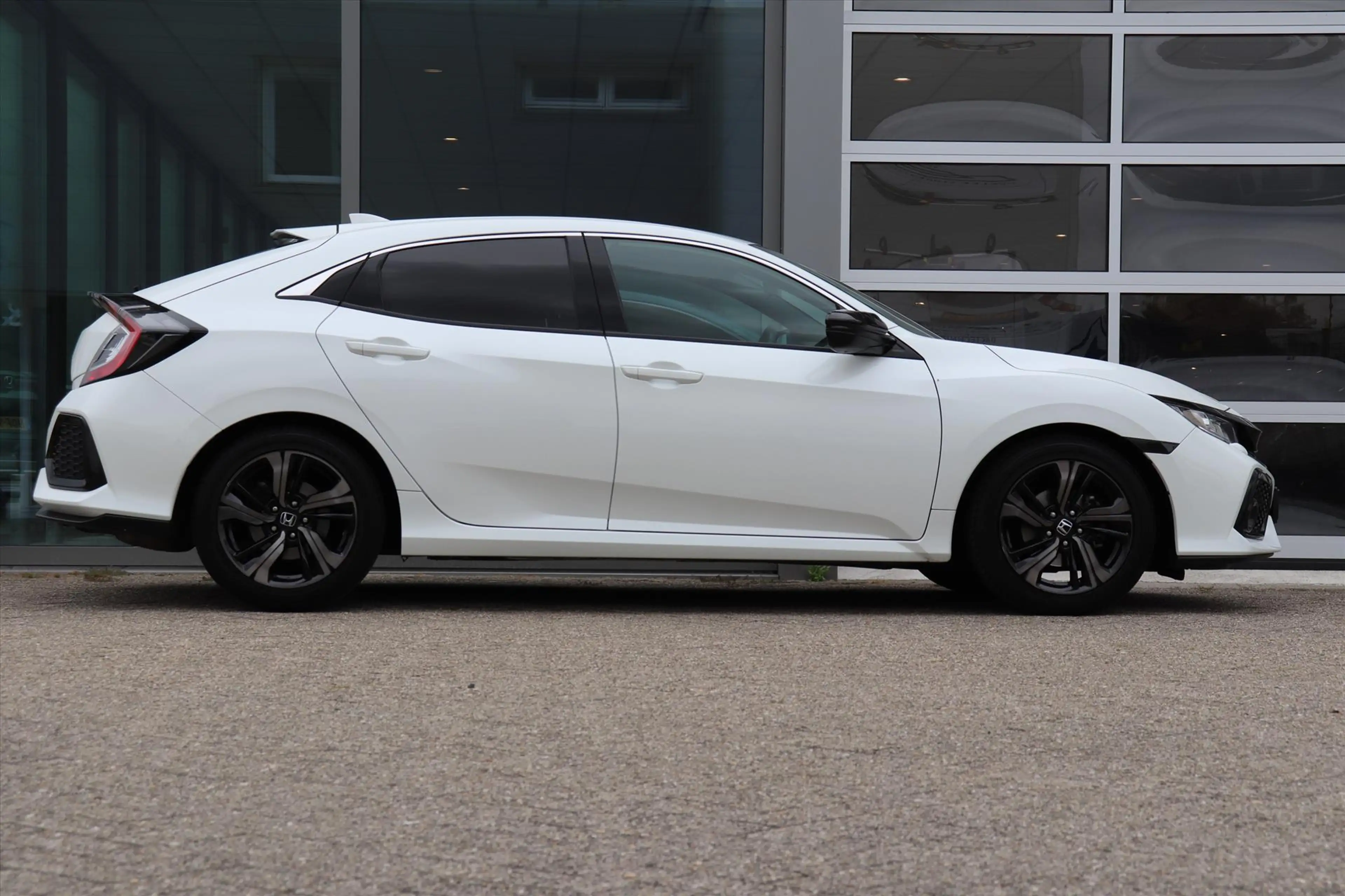 Honda Civic 1.0 i-VTEC 129pk Elegance — photo 17