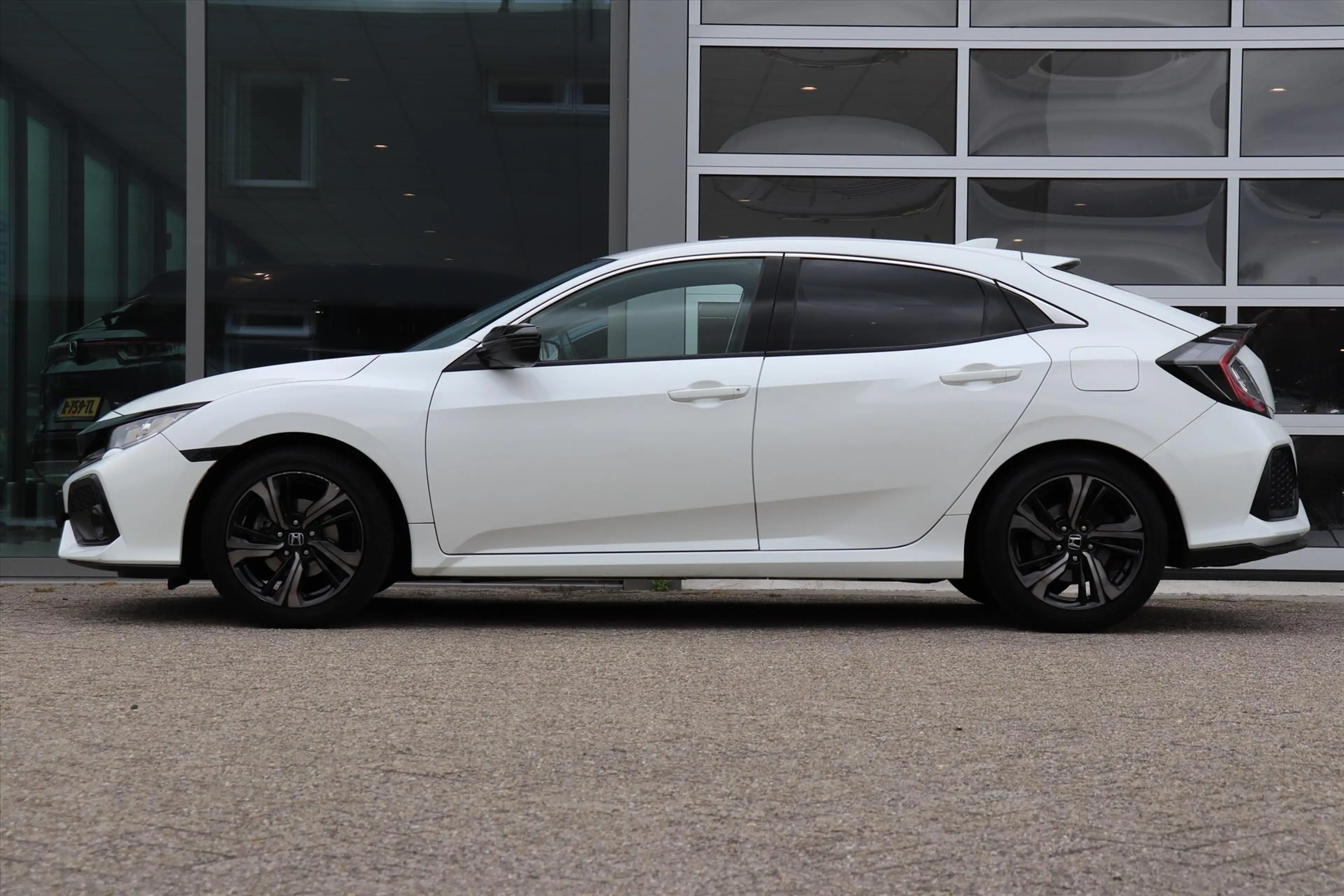Honda Civic 1.0 i-VTEC 129pk Elegance — photo 18