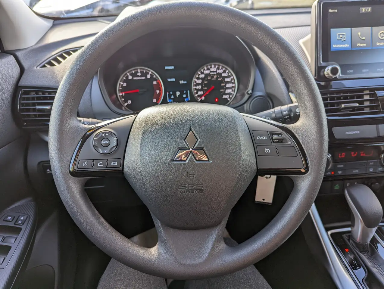Mitsubishi Eclipse Cross снимка Mitsubishi Eclipse Cross