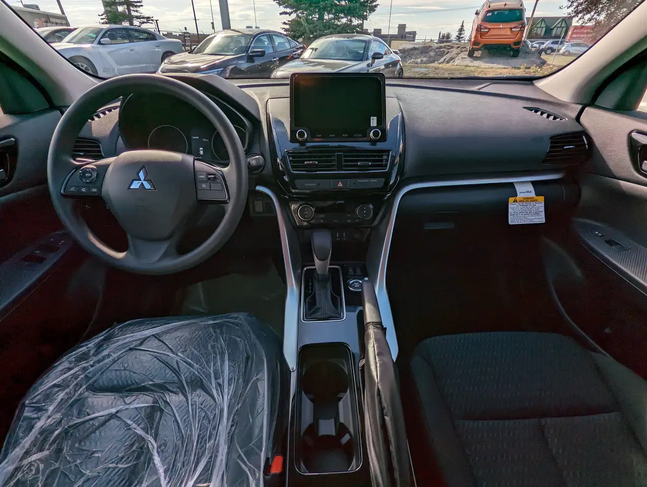 Mitsubishi Eclipse Cross снимка Mitsubishi Eclipse Cross