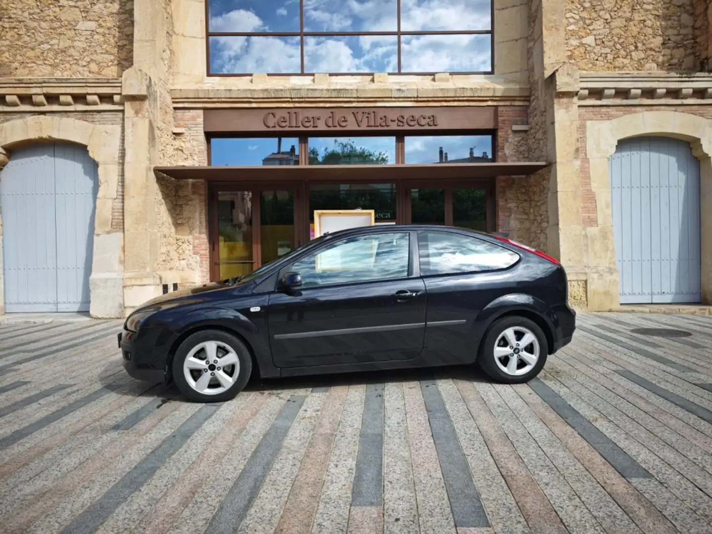 Ford Focus 1.8TDCi Trend Latvala Schwarz - 2