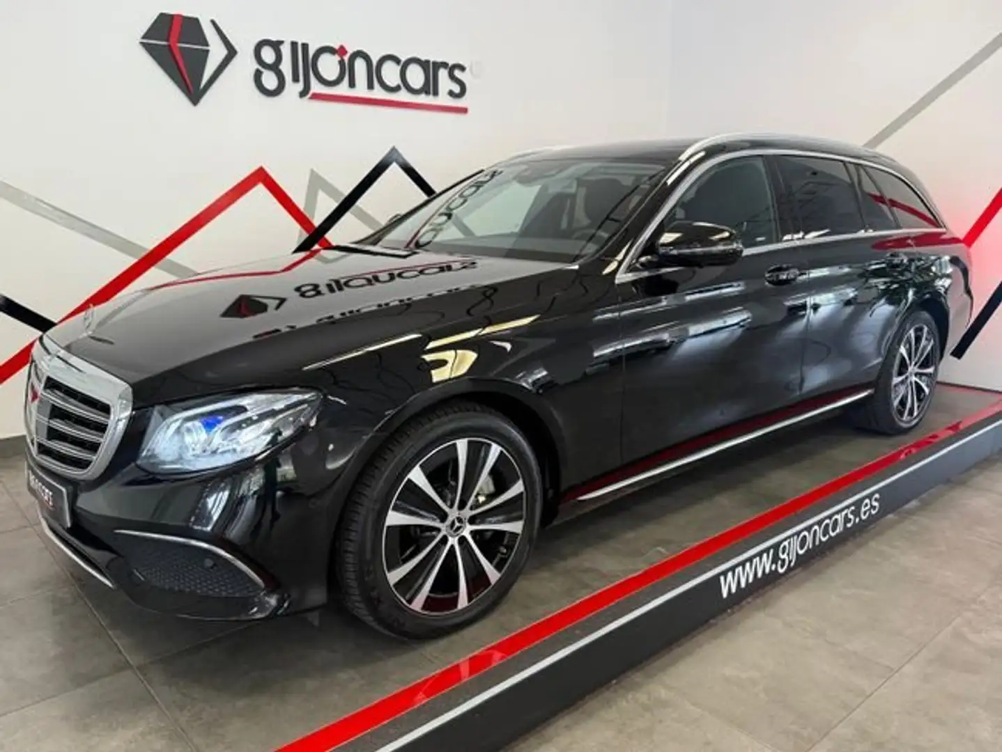 Mercedes-Benz E 300 Estate de Negro - 1