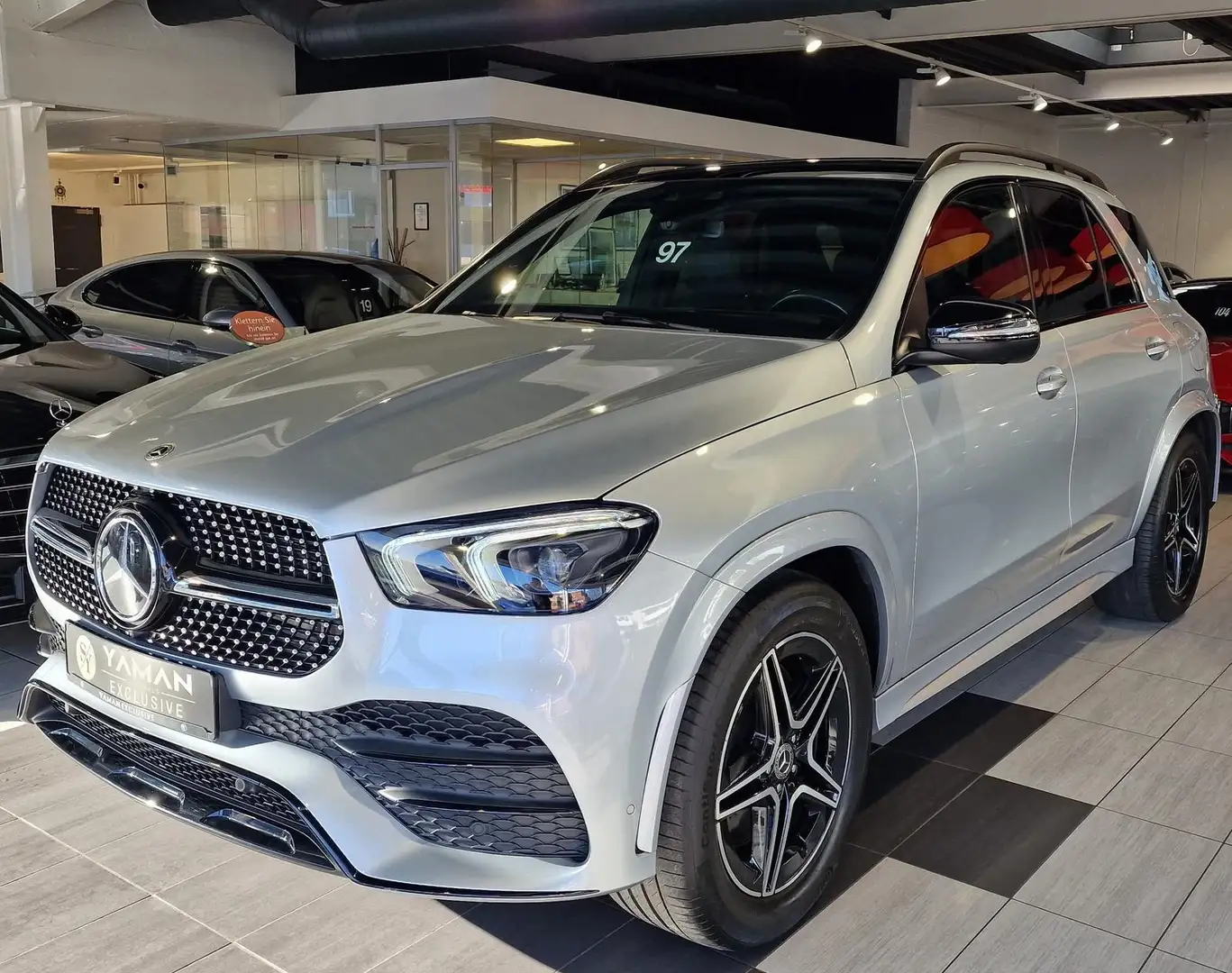 Mercedes-Benz GLE 350 e 4M *AMG*Night*Pano*HUD*Distr+*FAP+*360° Argent - 1