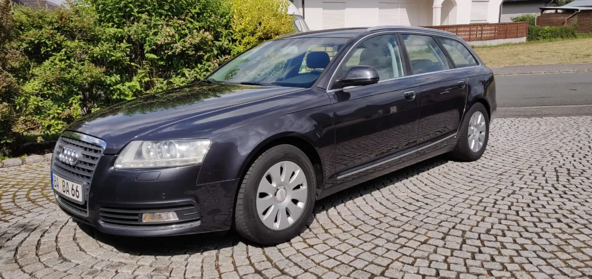 Audi A6 Avant 2.7 TDI DPF Grau - 2