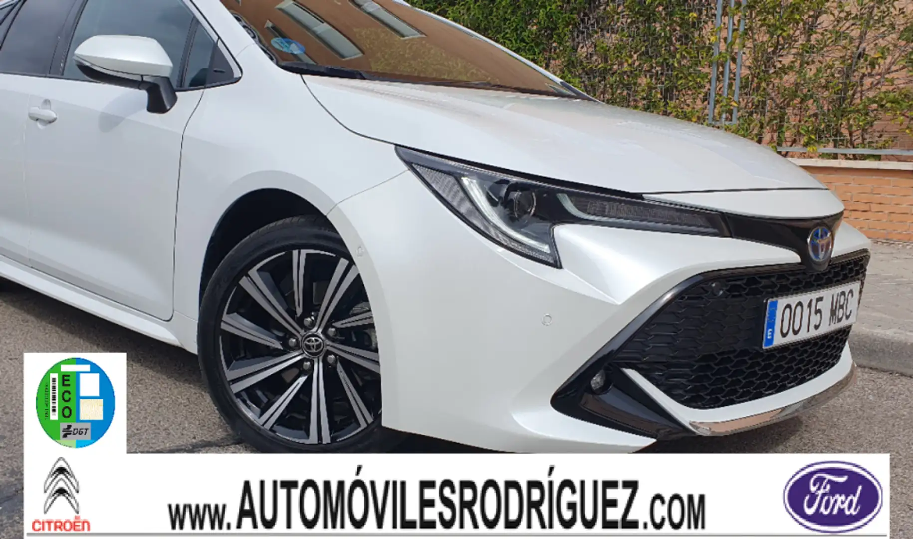 Toyota Corolla Touring Sports 180H Advance Blanco - 1